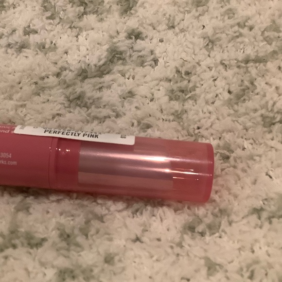 Bath & Body Works Nourishing Lip Tint NWT .08 oz Perfectly Pink - Picture 7 of 16